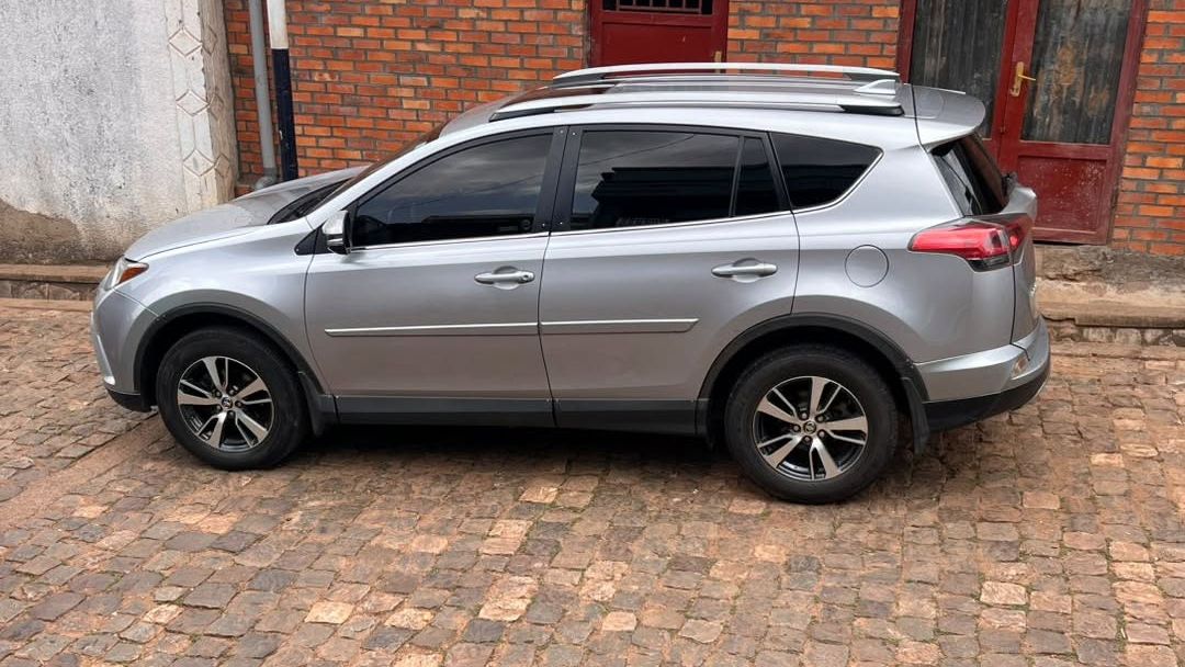 Car Rental Rwanda 2026: What International Visitors Need